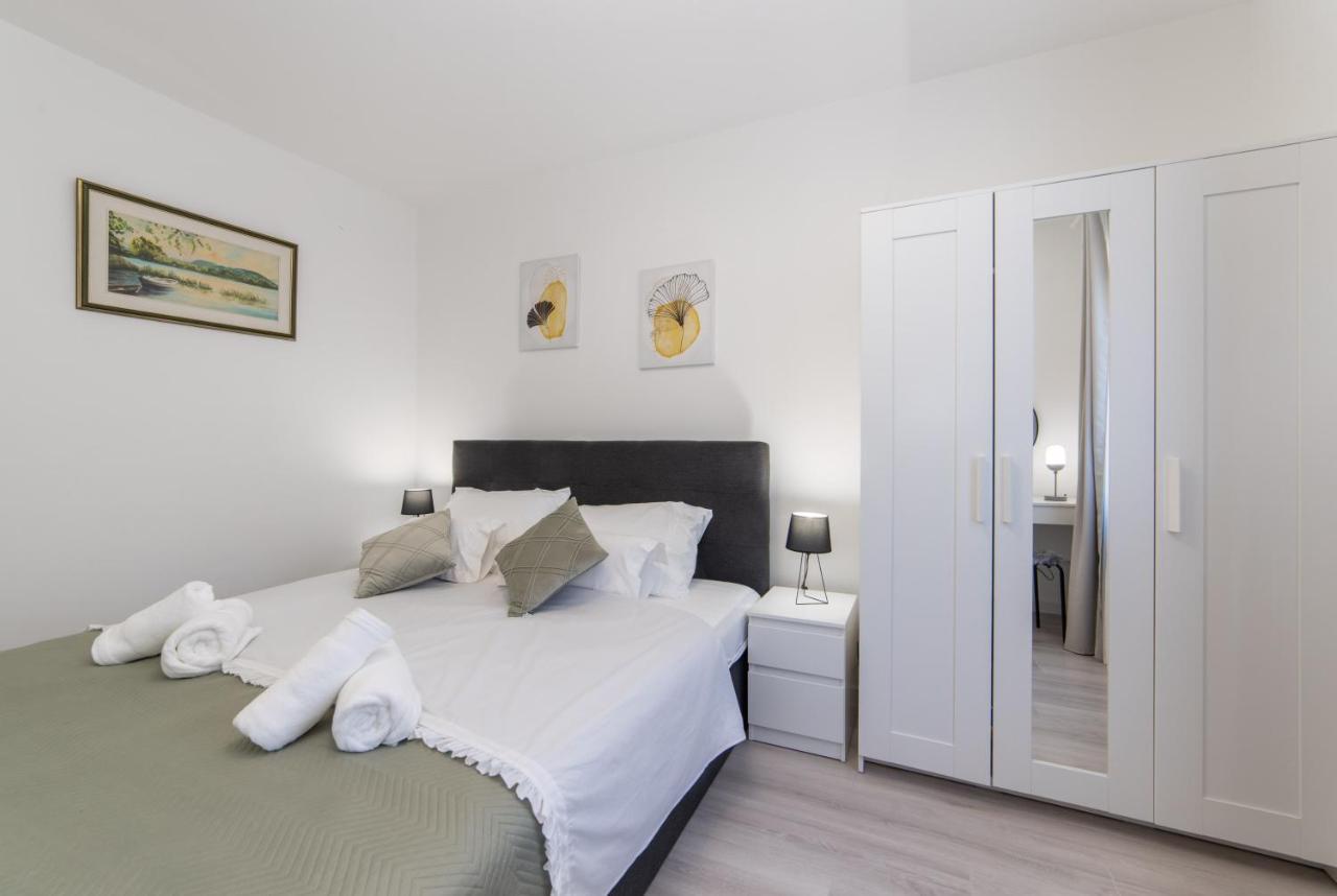 Apartman Porto Ploce  Buitenkant foto